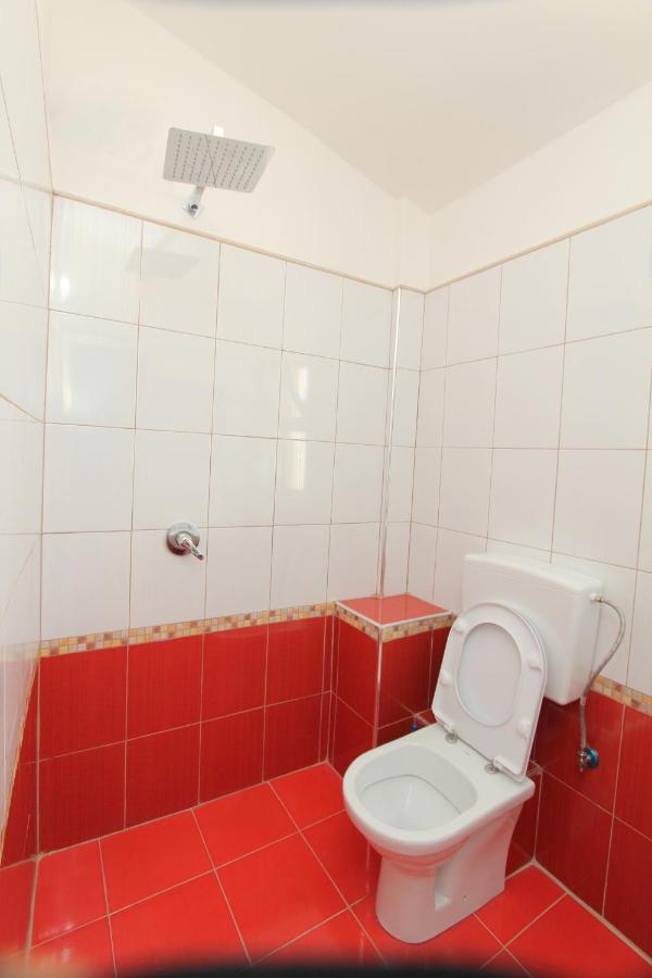 Hotel Gonaj Velipoja Kültér fotó